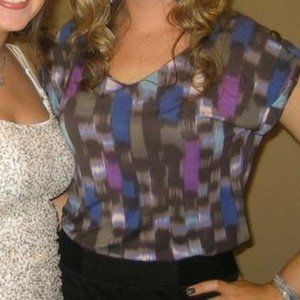 Lush - Roll Tab Sleeve Tee with Low Back | Medium | Multi Watercolor